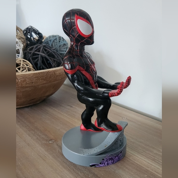 🎮 Spider-Man Miles Morales Phone & Controller Holder – 8.5” Figure Excellent - Picture 7 of 12
